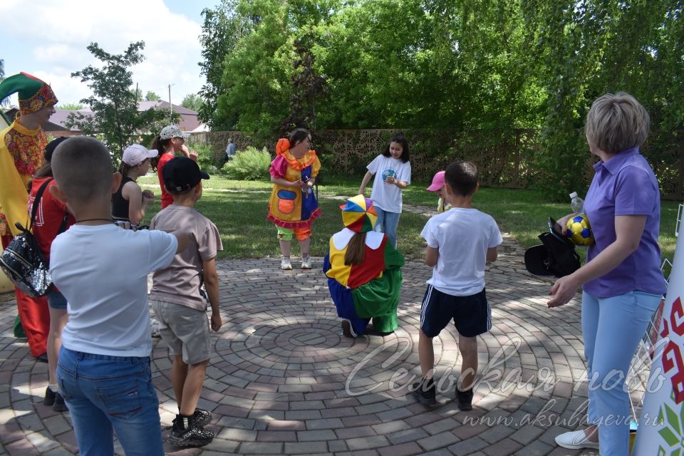 Балачак бәйрәме: җәйнең беренче көнендә шатлык һәм күңел ачу