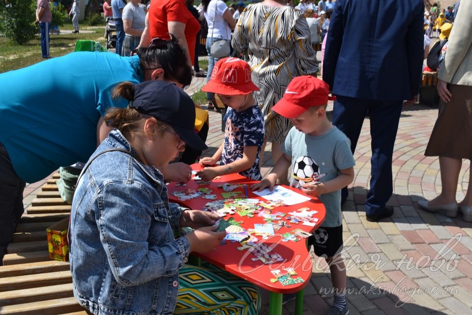 Балачак бәйрәме: җәйнең беренче көнендә шатлык һәм күңел ачу