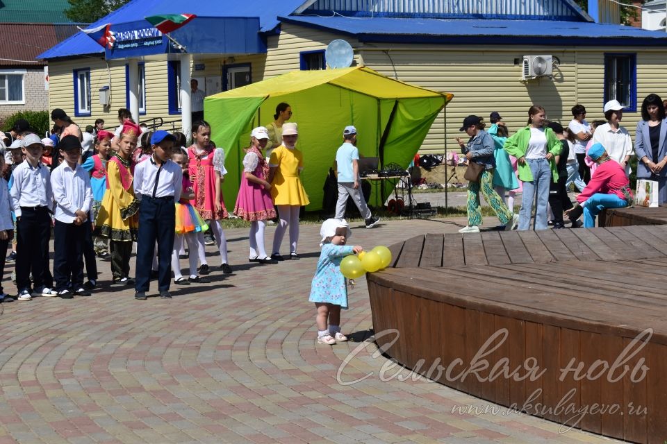 Балачак бәйрәме: җәйнең беренче көнендә шатлык һәм күңел ачу