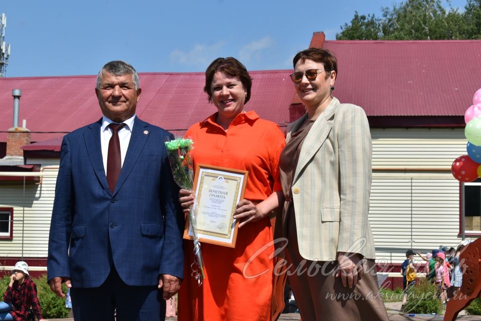 Аксубай районы социаль өлкә хезмәткәрләре ведомство бүләкләренә лаек булдылар