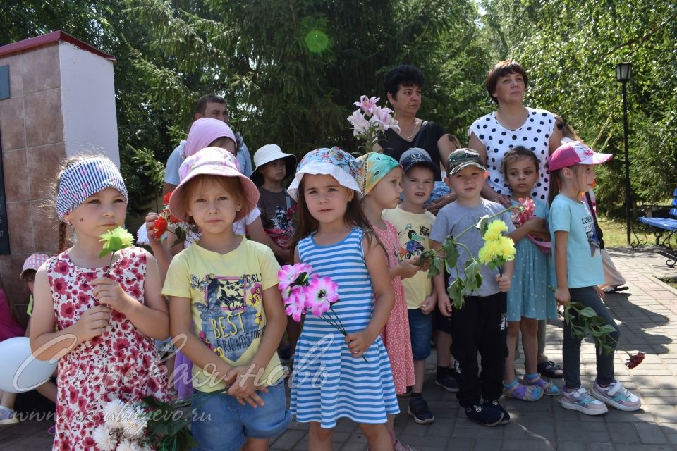В Аксубаеве почтили память ангелов Донбасса