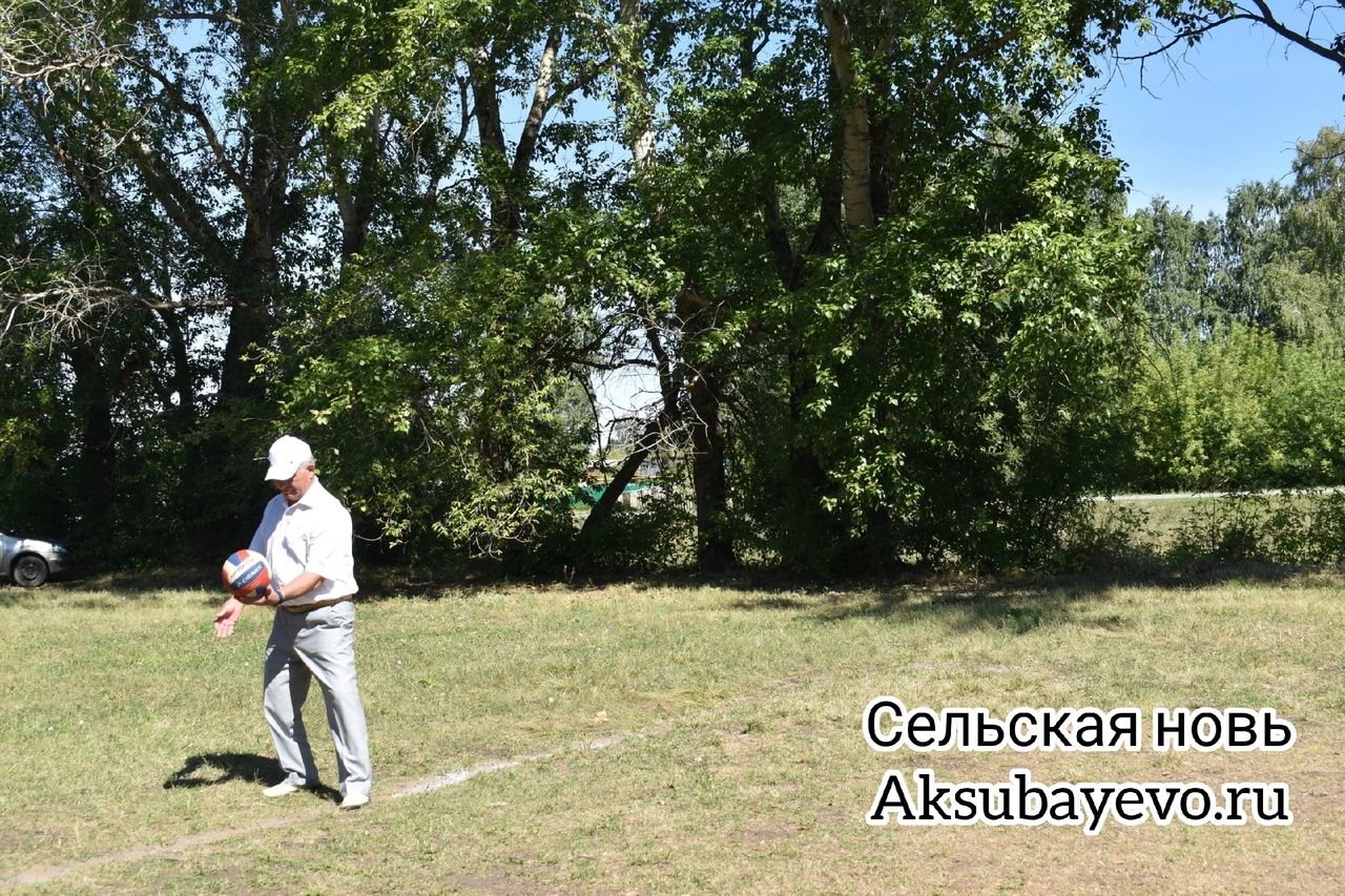 Аксубаевцы отметили яблочный спас волейбольным турниром
