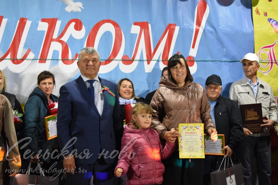 Аксубаевские школьники получили награды за лучшие рисунки о фольклоре