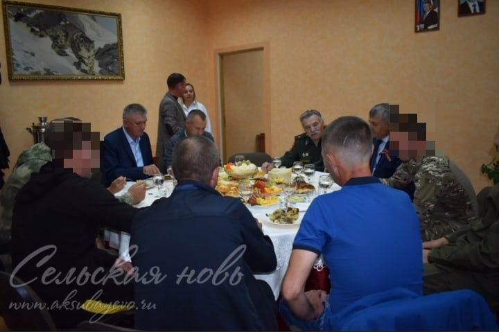Аксубай районы башлыгы мобилизацияләнгән якташлар белән очрашты