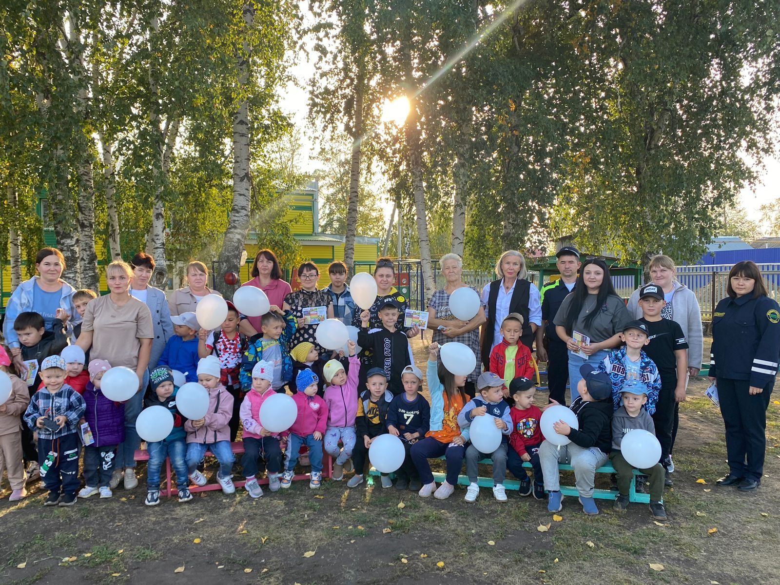 Аксубаевские госавтоинспекторы напомнили воспитанникам детсада правила безопасности на дороге