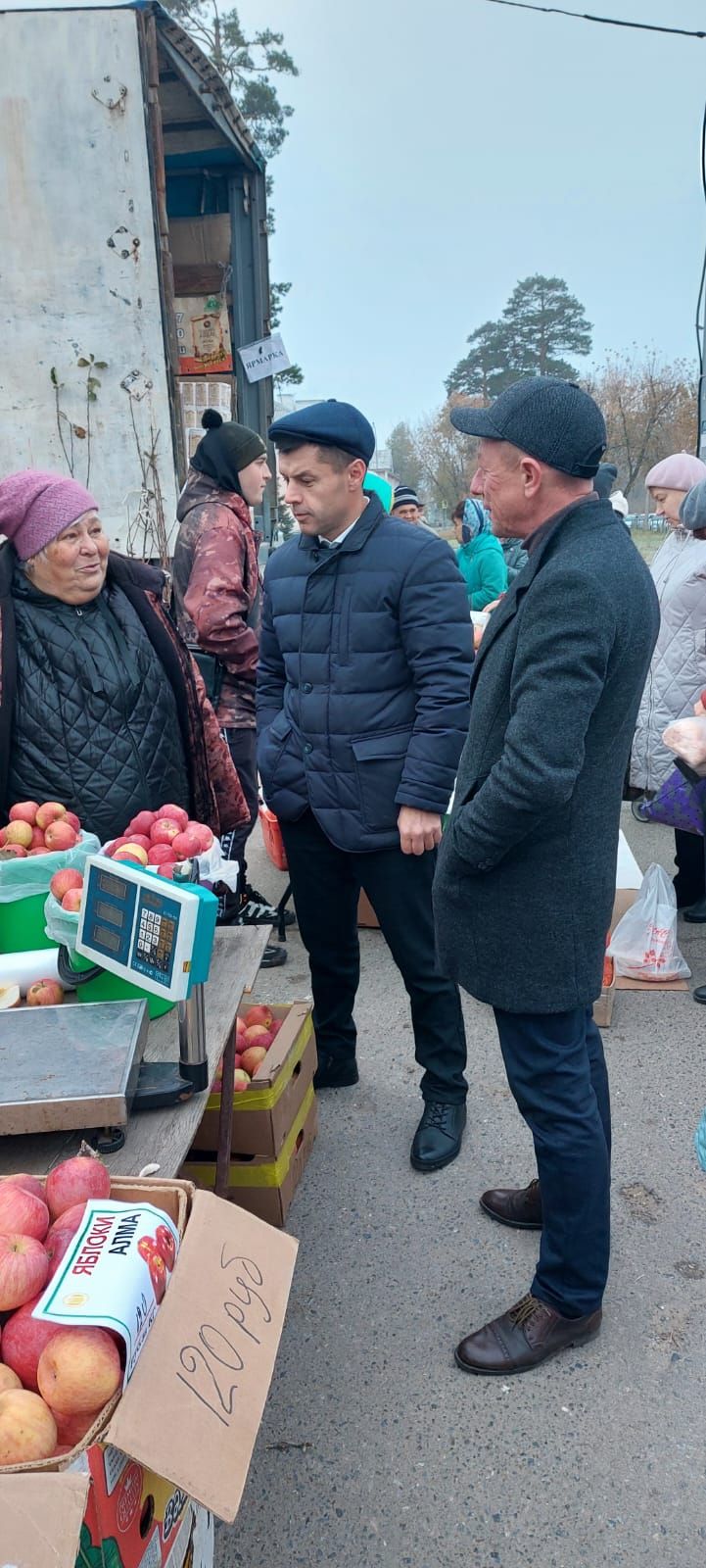 Аксубай авыл хуҗалыгы товар җитештерүчеләре Казан ярминкәсендә сәүдә иттеләр, иң активлары – бүләкләр алды