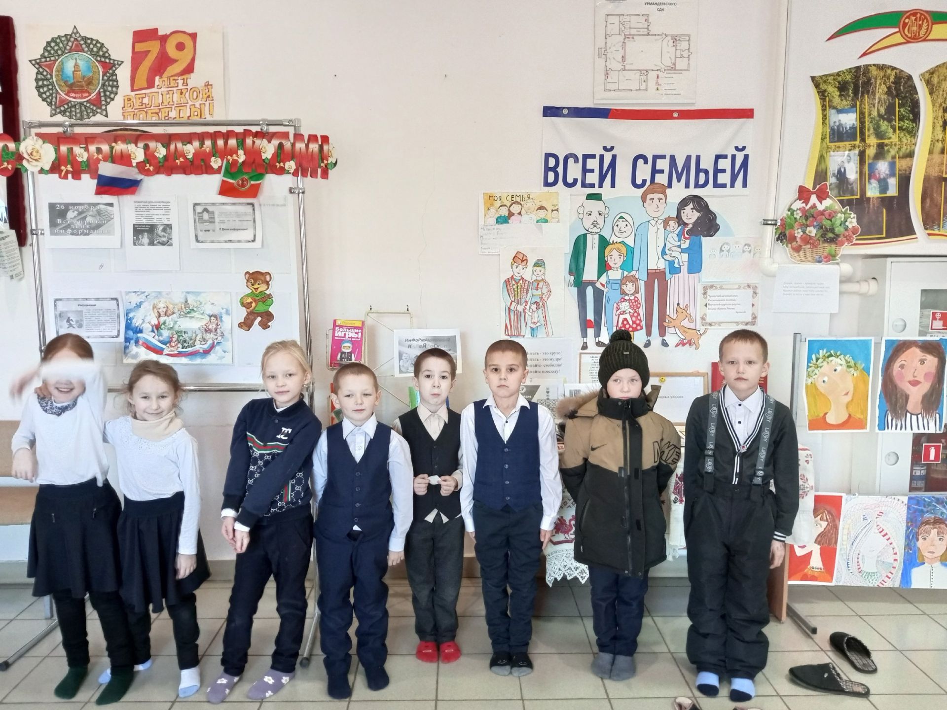Аксубай укучылары чуаш чигүе турында белделәр
