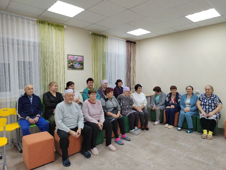 «Аксубай егетләре» ветераннарга концерт бүләк иттеләр
