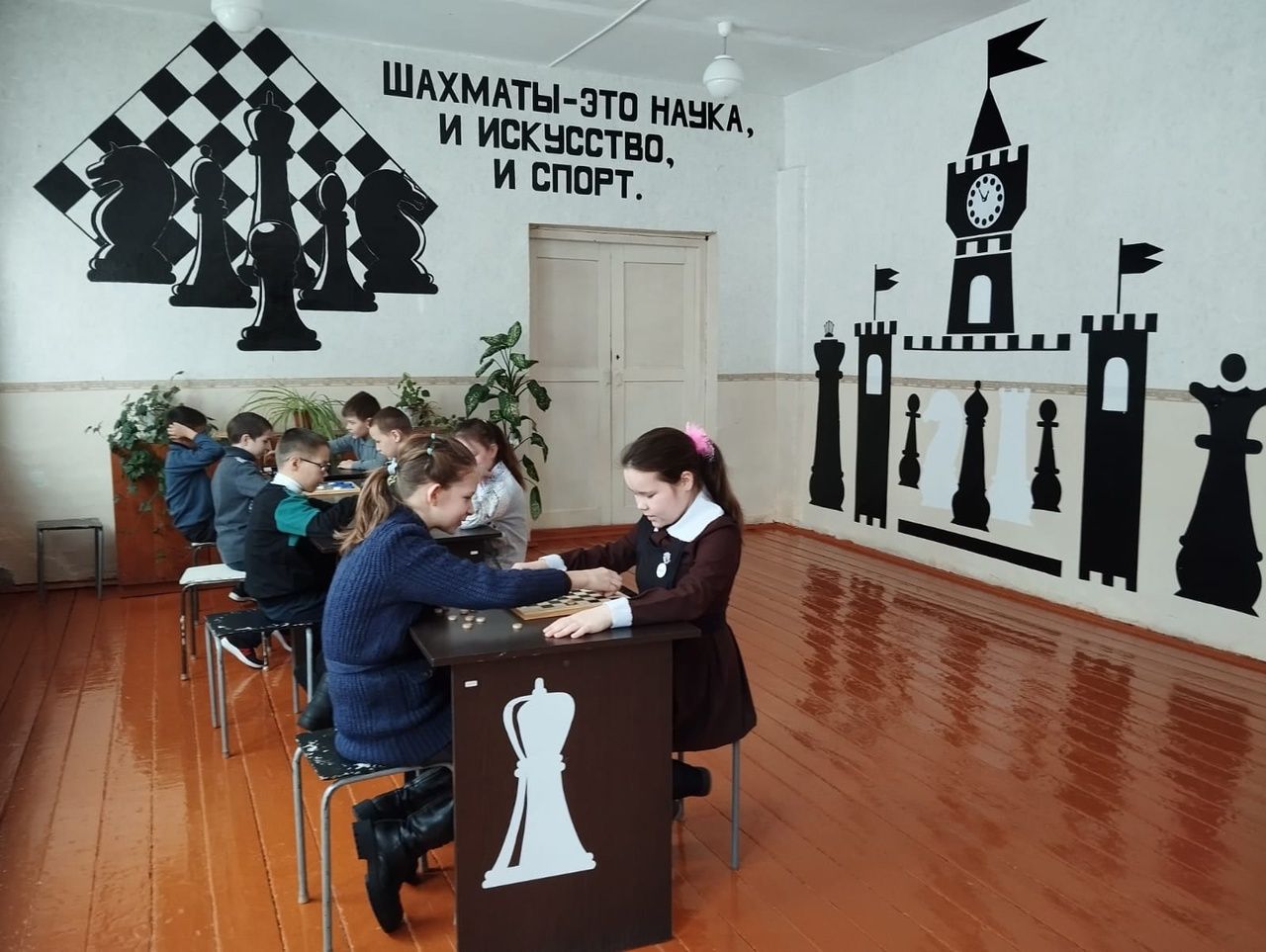 Иске Савруш төп мәктәбендә шашка буенча турнир узды