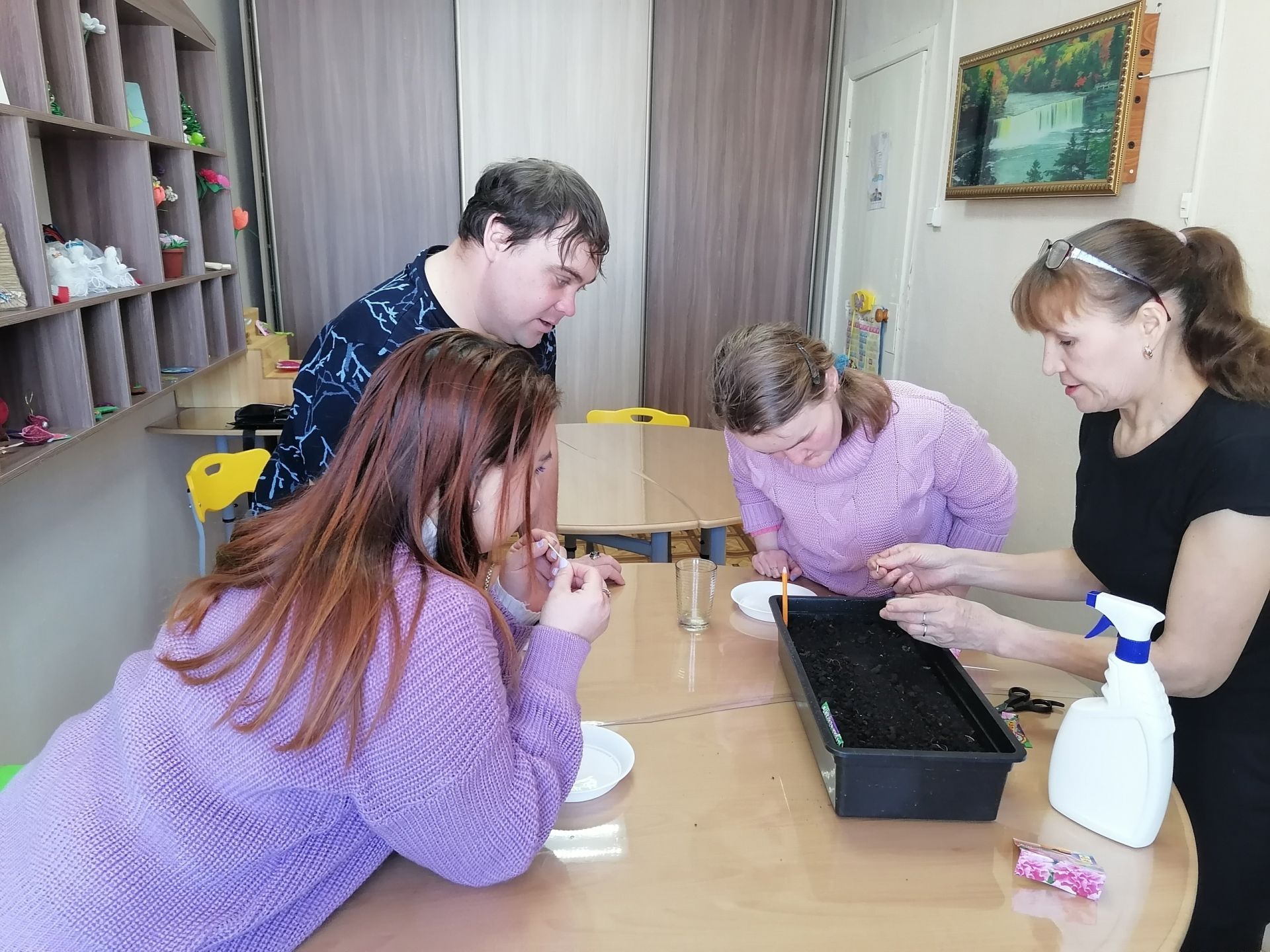 “Нежность” КЦСОН бүлеге пациентлары өйдә табигать гармониясе төзергә өйрәнәләр