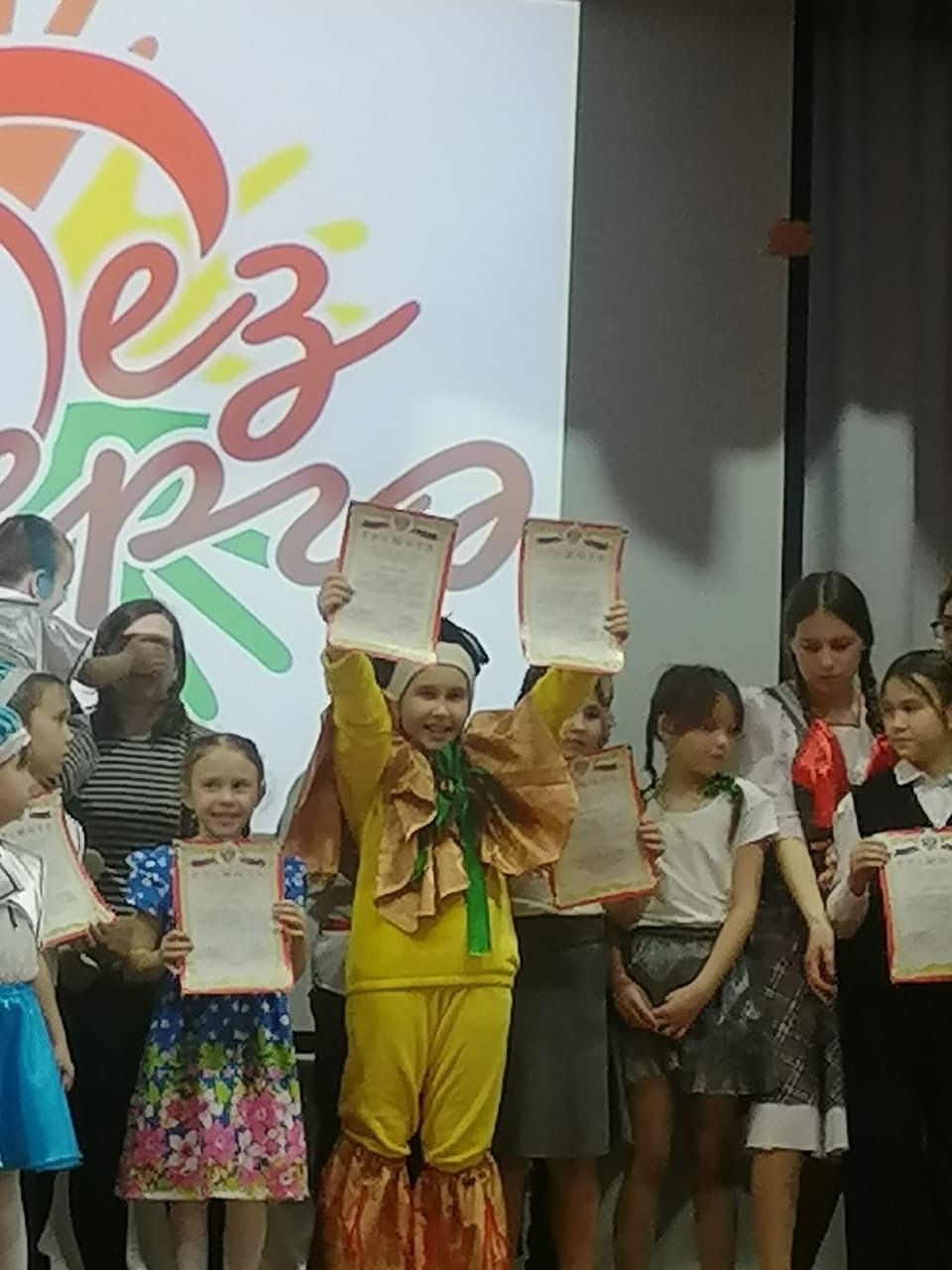 Театральные труппы Новотимошкинской  школы стали первыми в конкурсе «Без берге»