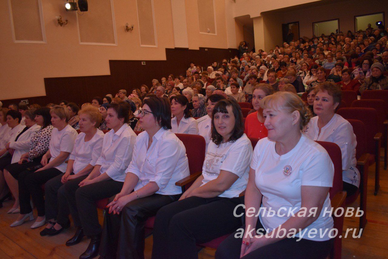 Аксубай районында бәйрәм кичәсе гүзәл ханымнарга багышланды