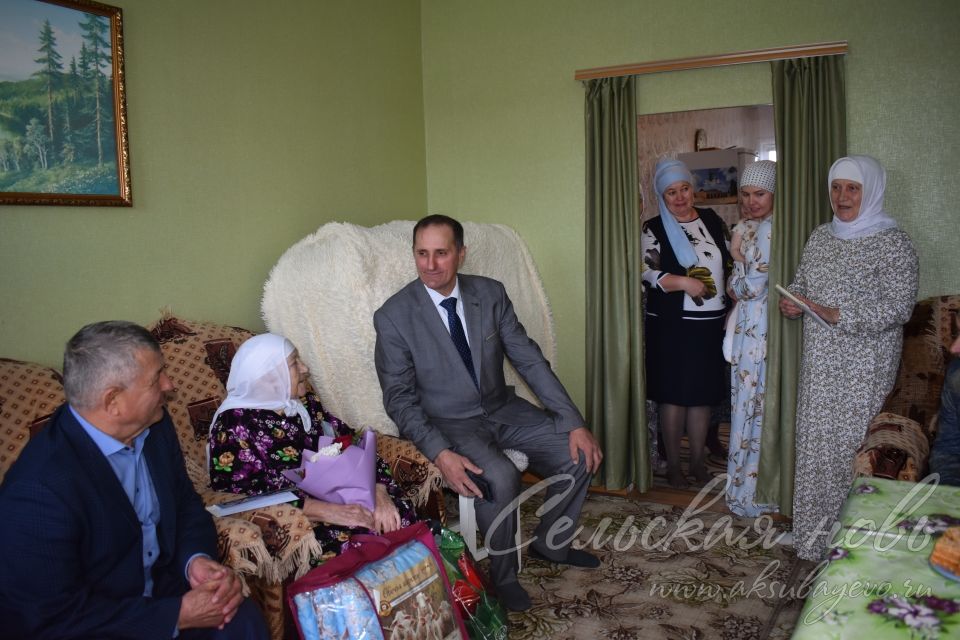 Туксан яшьлек ветеран бәхетне иманда таптым дип саный