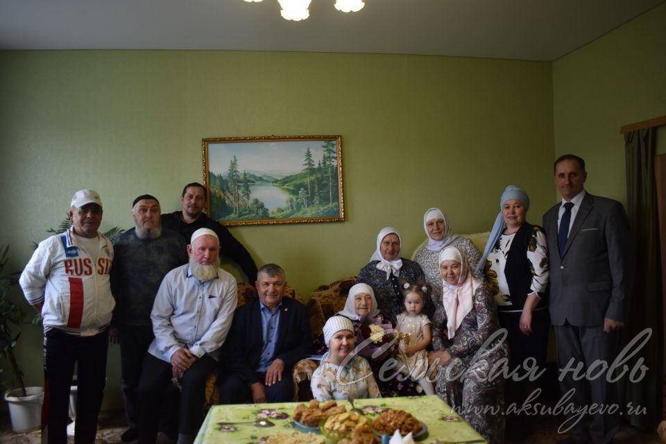 Туксан яшьлек ветеран бәхетне иманда таптым дип саный