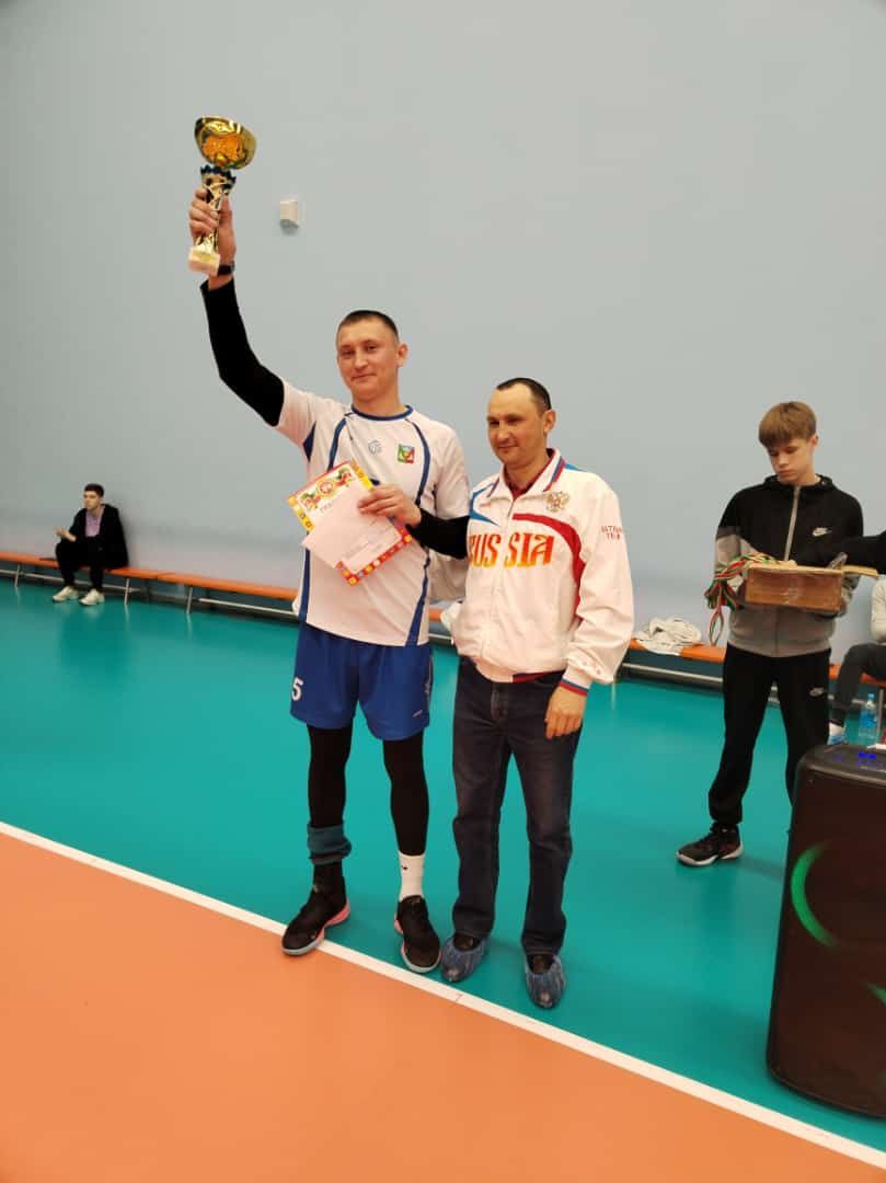 Көмеш кубок оттылар