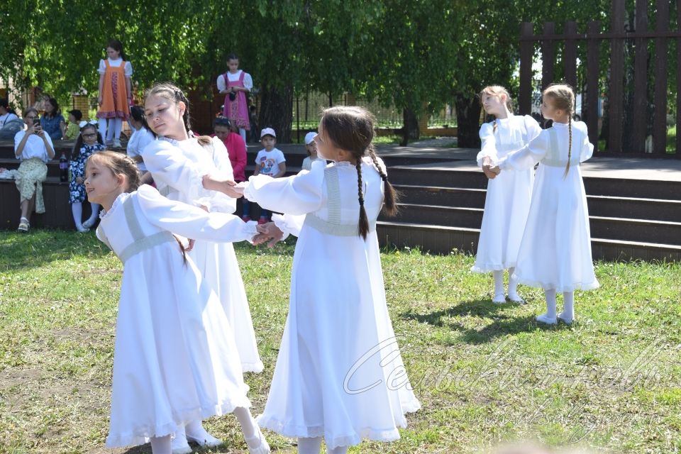 Аксубайда Балаларны яклау көненә багышланган чара узды