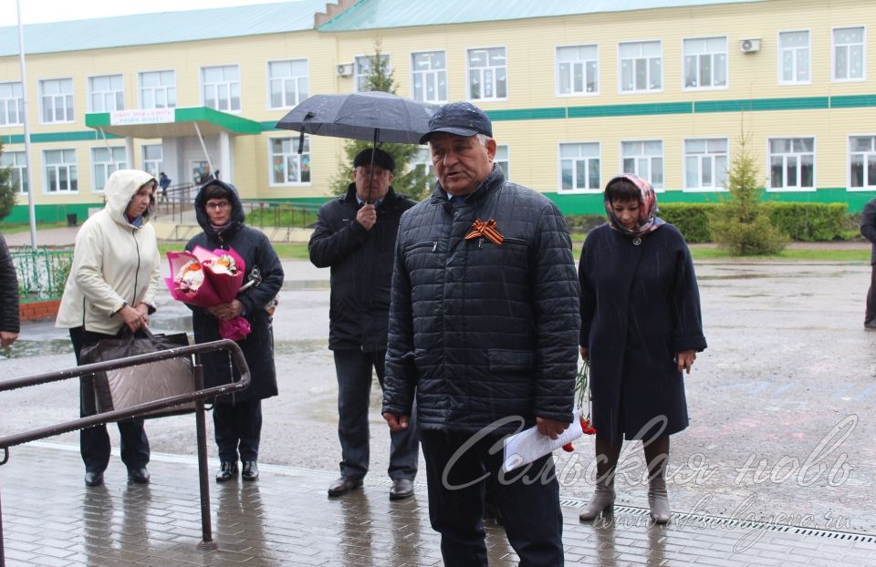 В Аксубаевской школе открыли мемориальные доски в честь выпускников