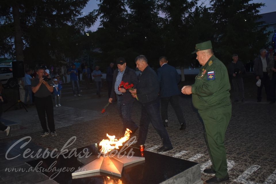 В Аксубаеве в память о героях Великой Отечественной зажгли свечи