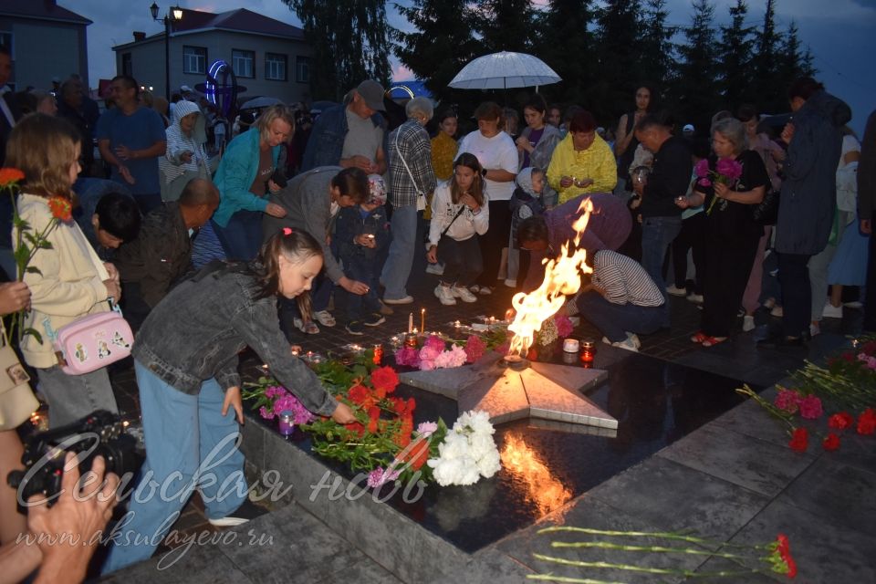 В Аксубаеве в память о героях Великой Отечественной зажгли свечи