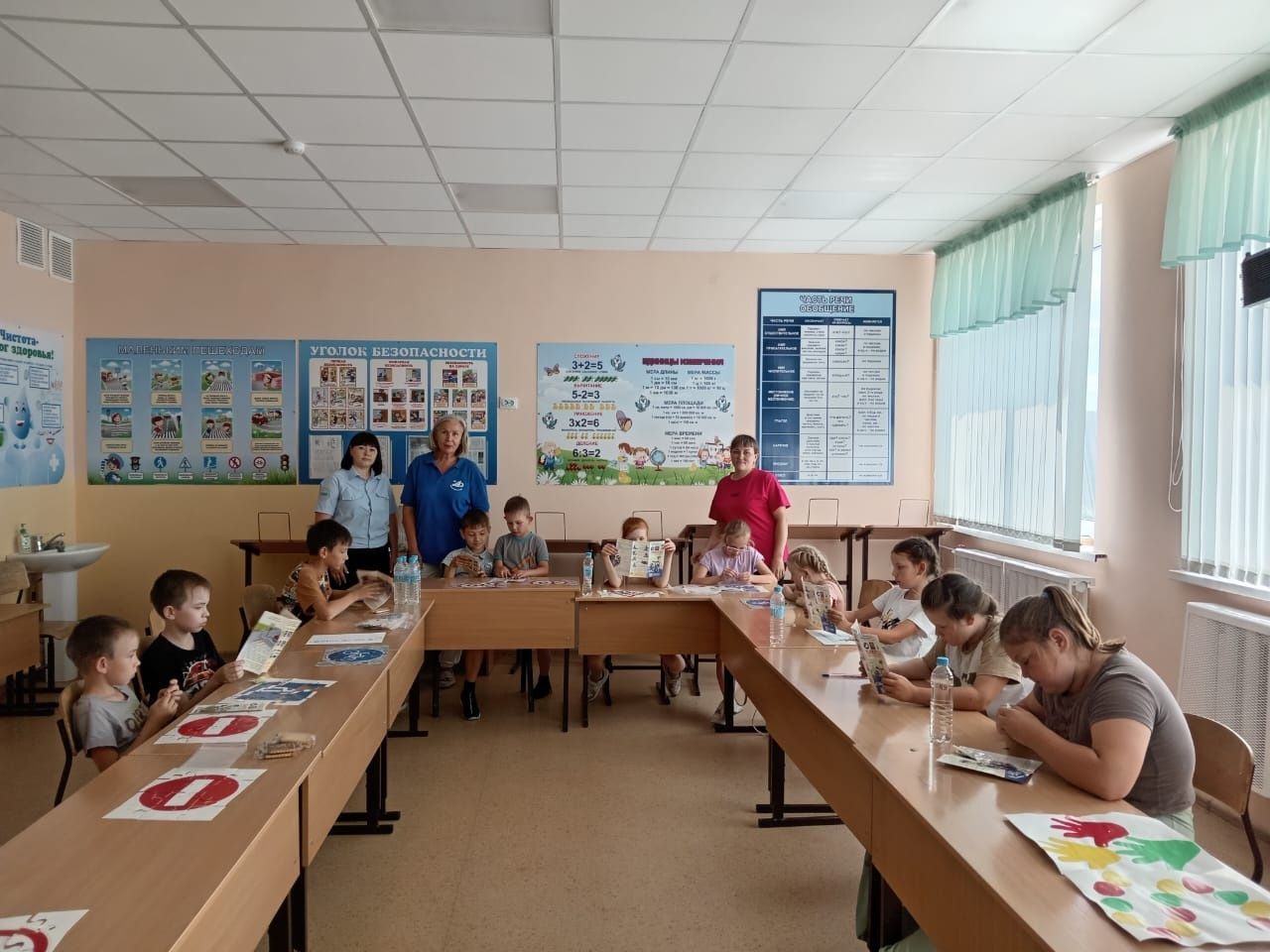 «Сенчел» сәламәтләндерү лагеренда ял итүчеләр үзләрен грамоталы җәяүлеләр итеп күрсәттеләр