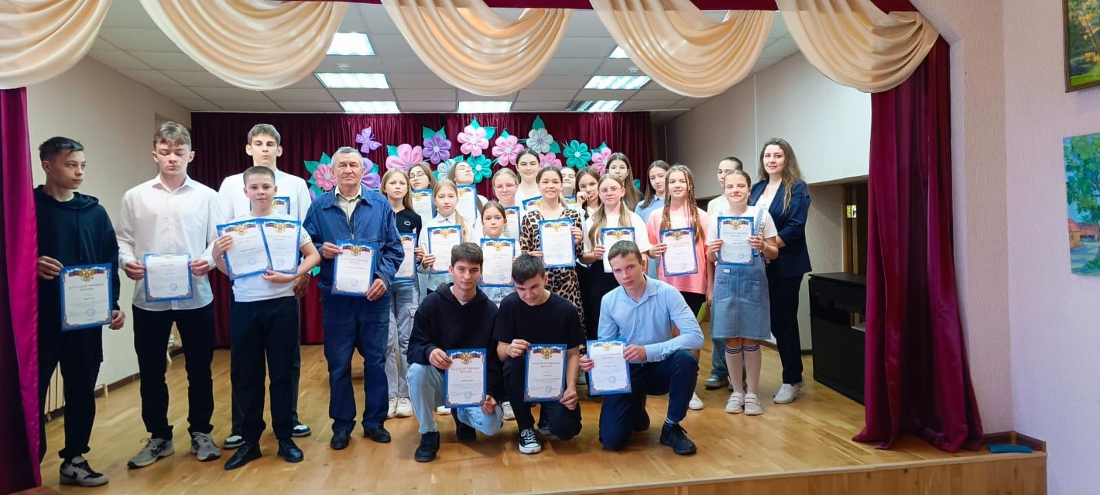 Аксубай сәнгать мәктәбендә чыгарылыш кичәсе узды