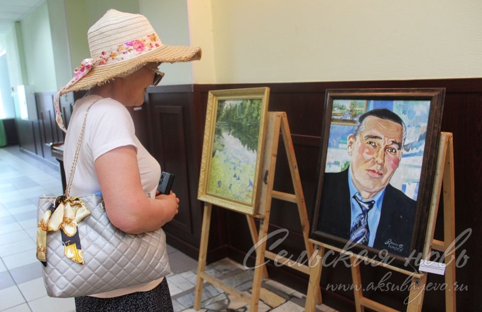 Рәссам Виктор Артемьевның картиналары күргәзмәгә килүчеләрнең йөрәкләрен яулады