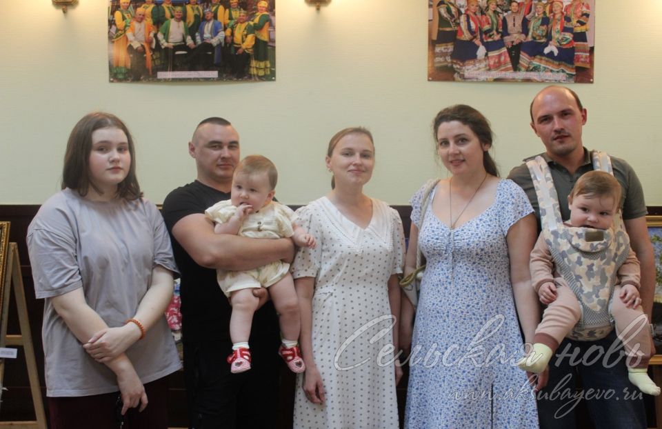 Рәссам Виктор Артемьевның картиналары күргәзмәгә килүчеләрнең йөрәкләрен яулады