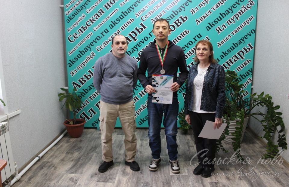 Аксубай редакциясендә район газетасына язылу уйнатылды