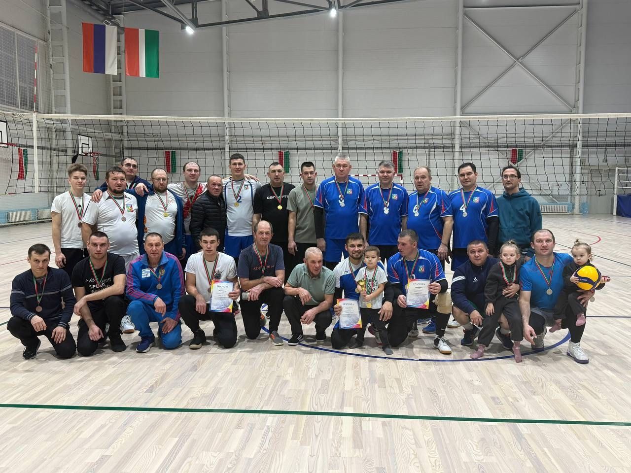 Аксубай районында узган волейбол турнирында Шәрбән авылы командасы җиңү яулады