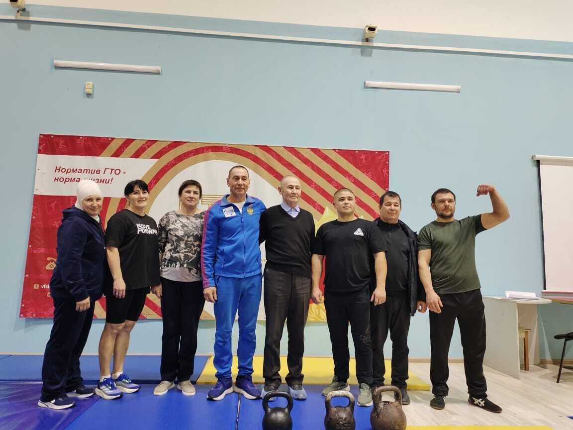В Аксубаеве прошли соревнования по гиревому спорту