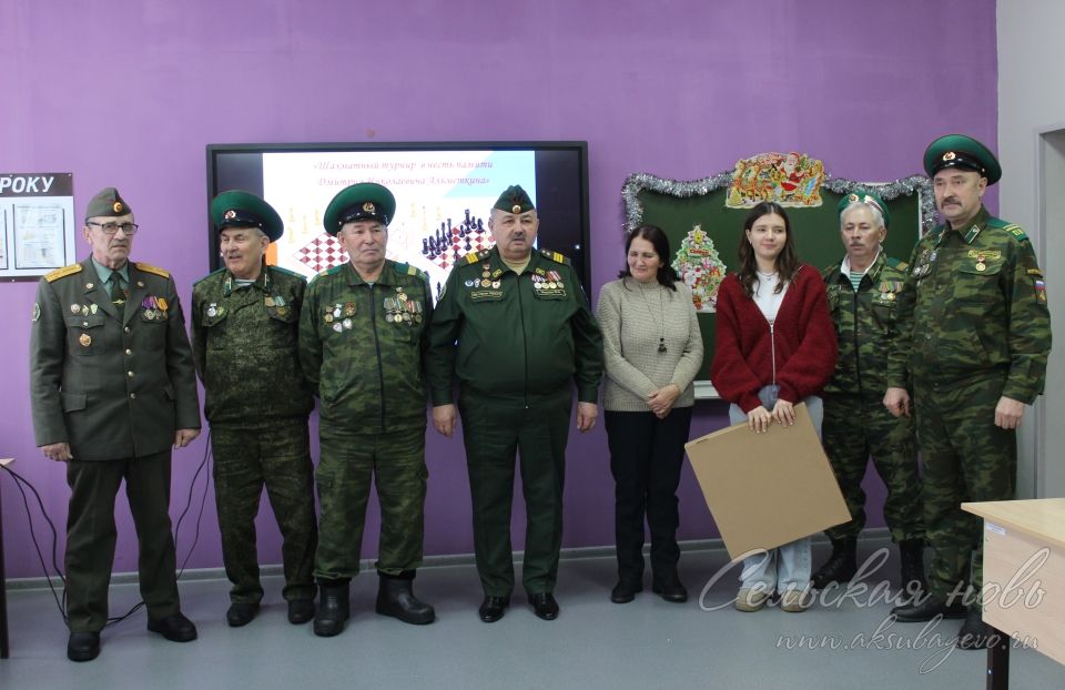 Аксубайның башлангыч сыйныф укучылары фронтовик истәлегенә шахмат ярышларында көч сынаштылар