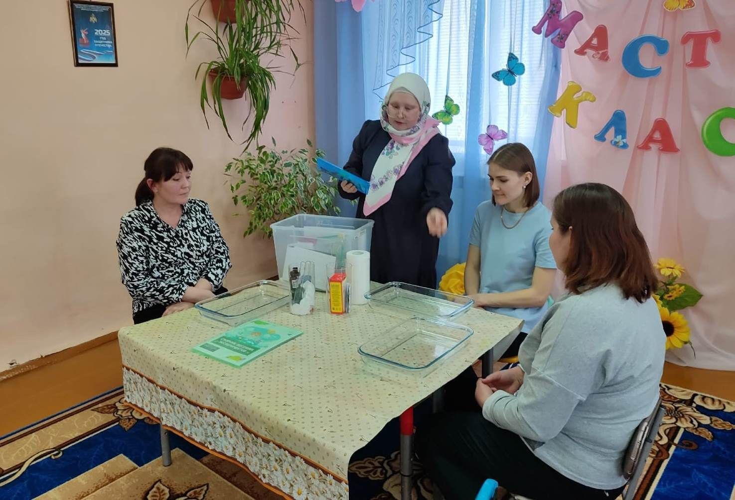 Иң яхшы осталык дәресенә район тәрбиячеләре бәйгесе узды