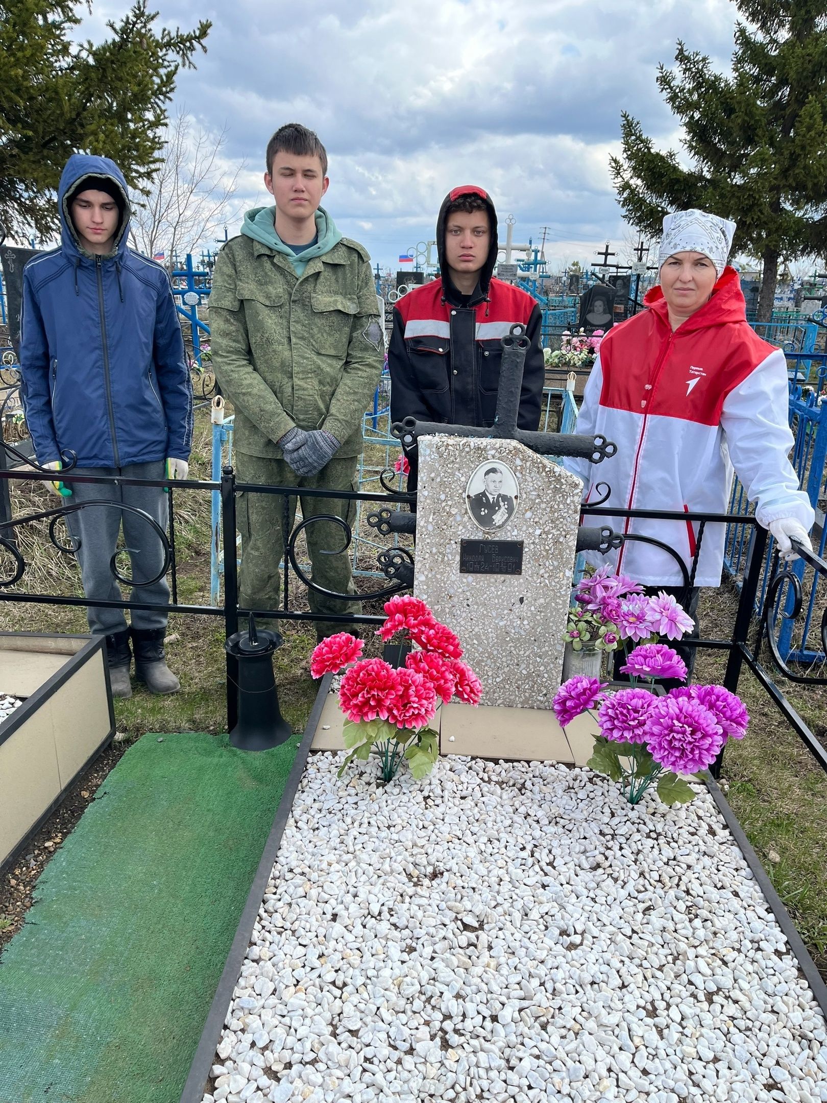 Яшьләр Бөек Ватан сугышы һәм махсус хәрби операция геройларын искә алды