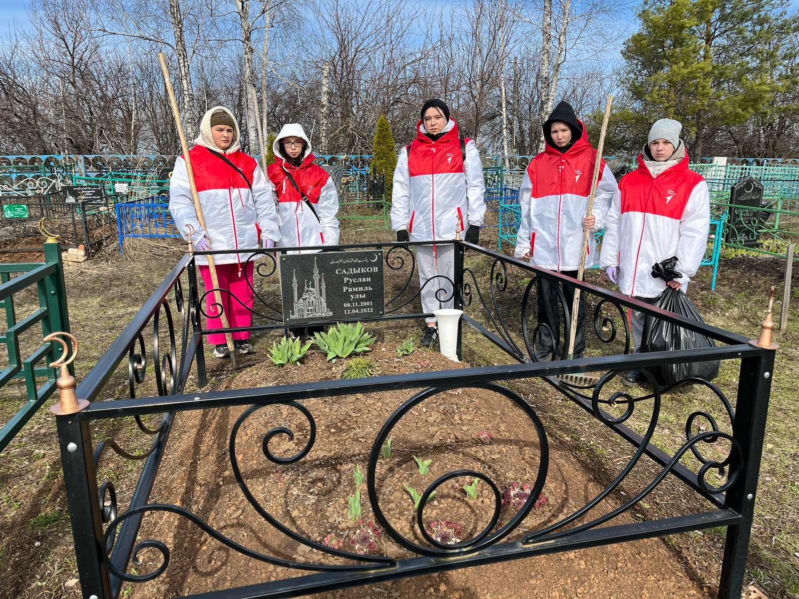 Яшьләр Бөек Ватан сугышы һәм махсус хәрби операция геройларын искә алды