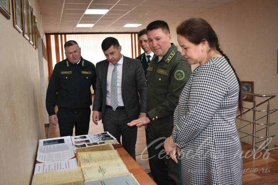 Равил Кузюров Аксубай районы урман хезмәткәрләре белән йомгаклау киңәшмәсе үткәрде