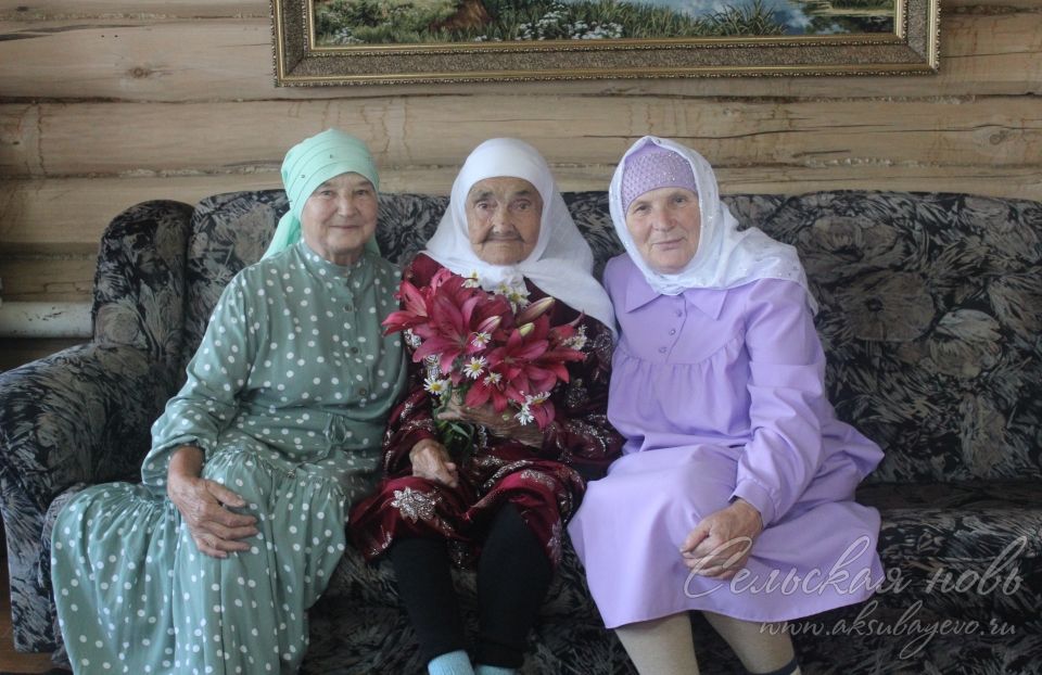 Аксубай ветераны әйләнә-тирәсендәге кешеләргә рәхмәт хисләре белән яши