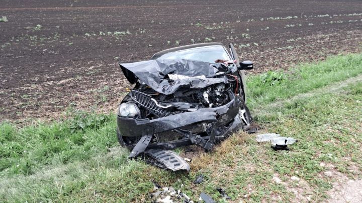 Аксубай районында юл-транспорт һәлакәте: бер кеше һәлак булган, дүрт кеше зыян күргән