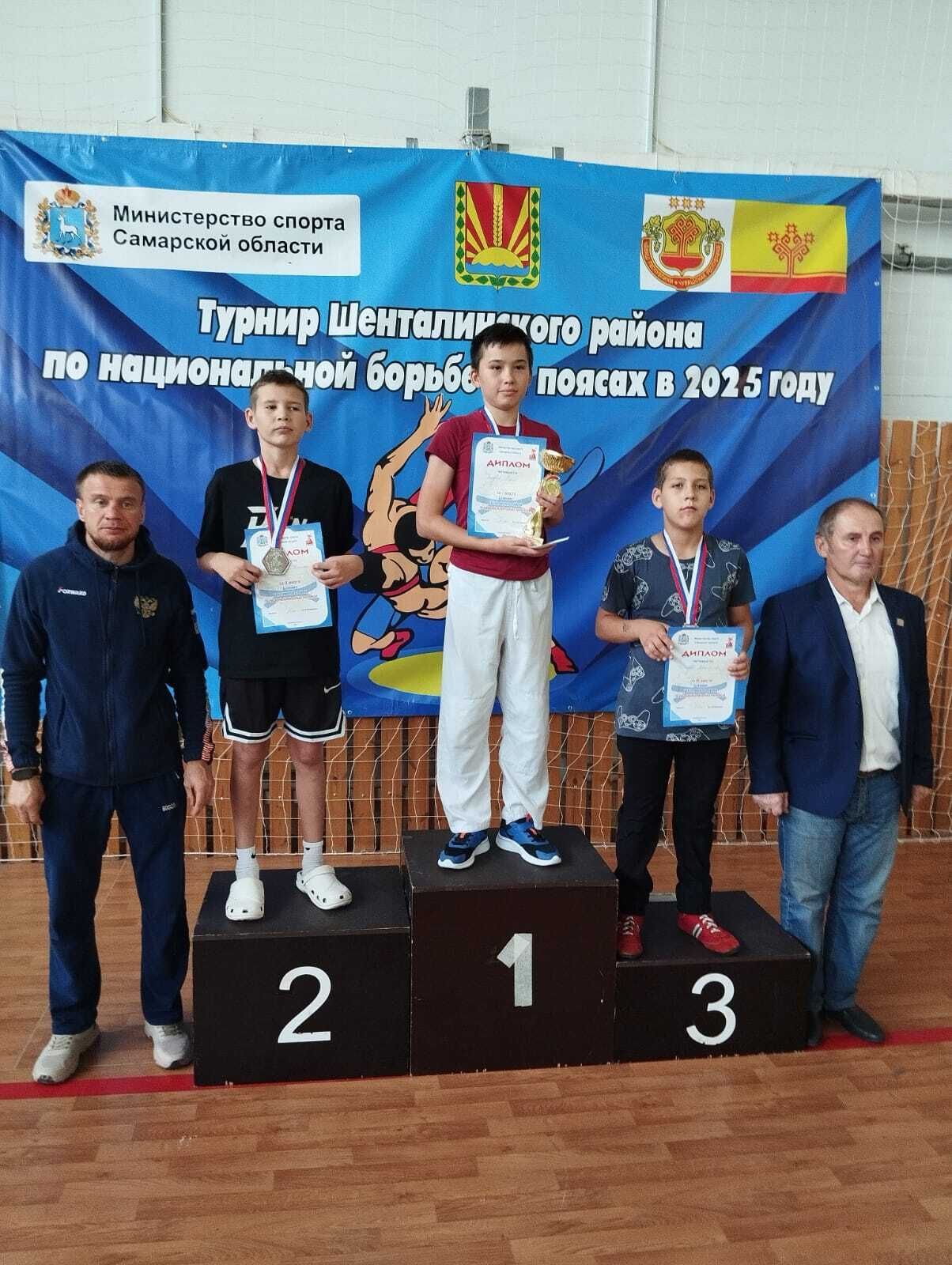 Аксубай көрәшчеләре Шенталада узган турнирда көмеш призерлар булдылар