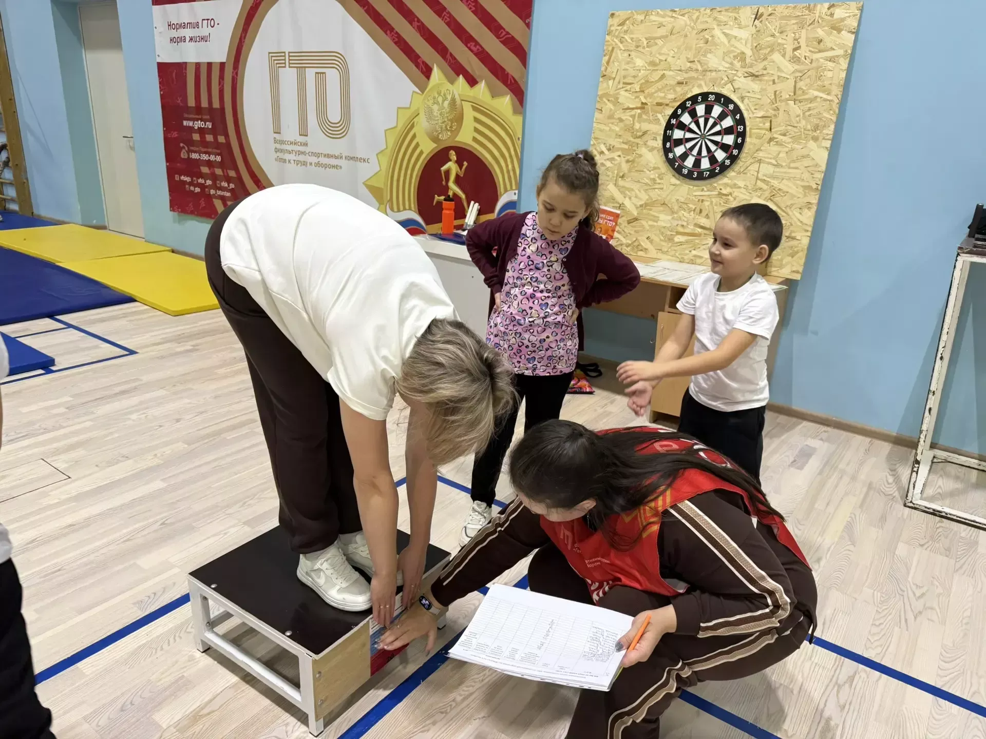 Аксубайның спорт сөюче гаиләләре ГТО нормаларын тапшырды