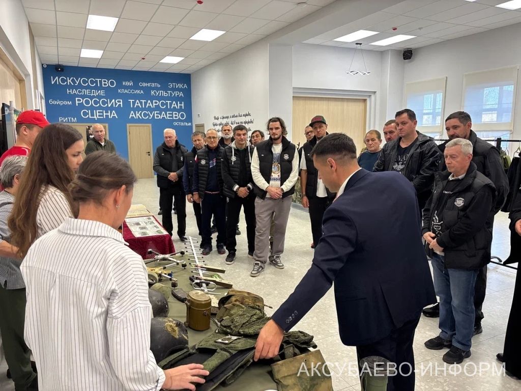 Аксубай бозында Татарстан хоккееның югары класслы вәкилләре уйнады