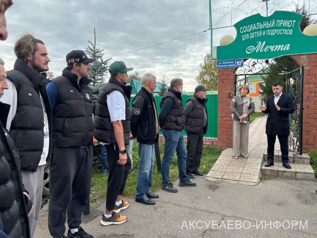 Аксубай бозында Татарстан хоккееның югары класслы вәкилләре уйнады