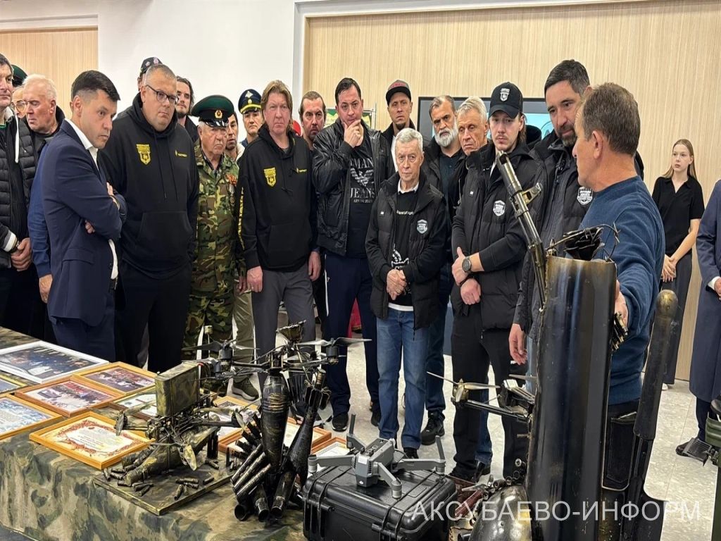 Аксубай бозында Татарстан хоккееның югары класслы вәкилләре уйнады