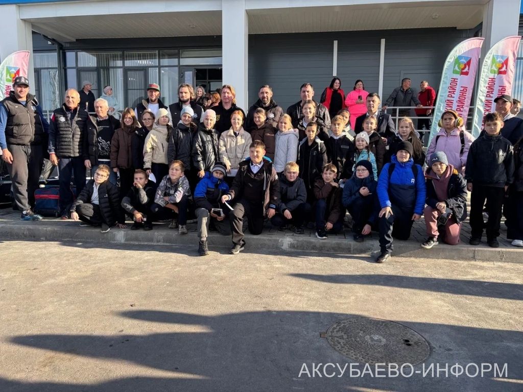 Аксубай бозында Татарстан хоккееның югары класслы вәкилләре уйнады