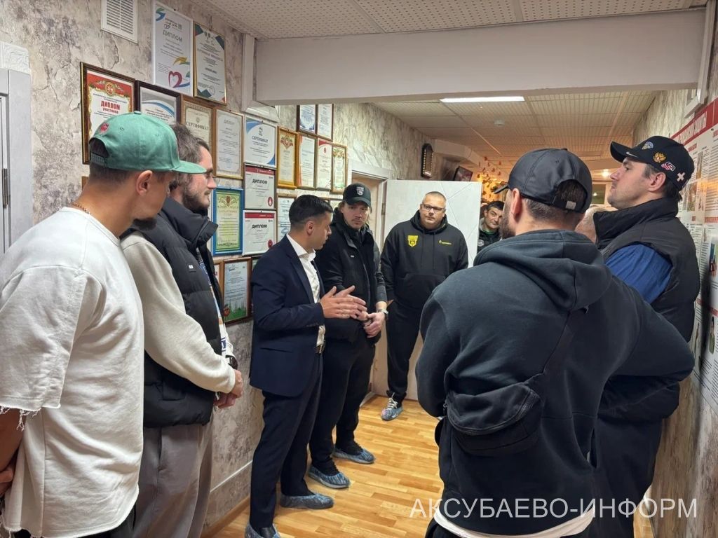 Аксубай бозында Татарстан хоккееның югары класслы вәкилләре уйнады