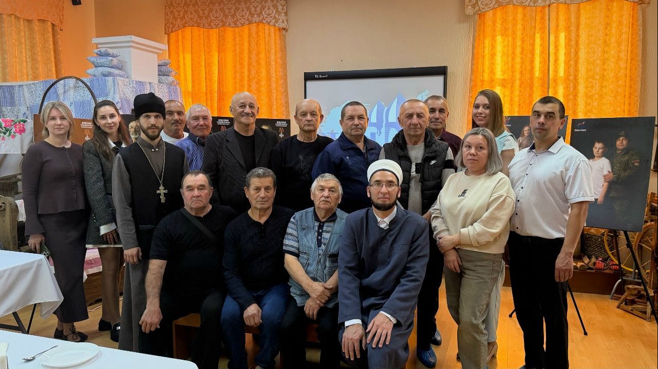 Аксубай музеенда Ватан сакчыларын тәрбияләп үстергән әтиләр очрашты