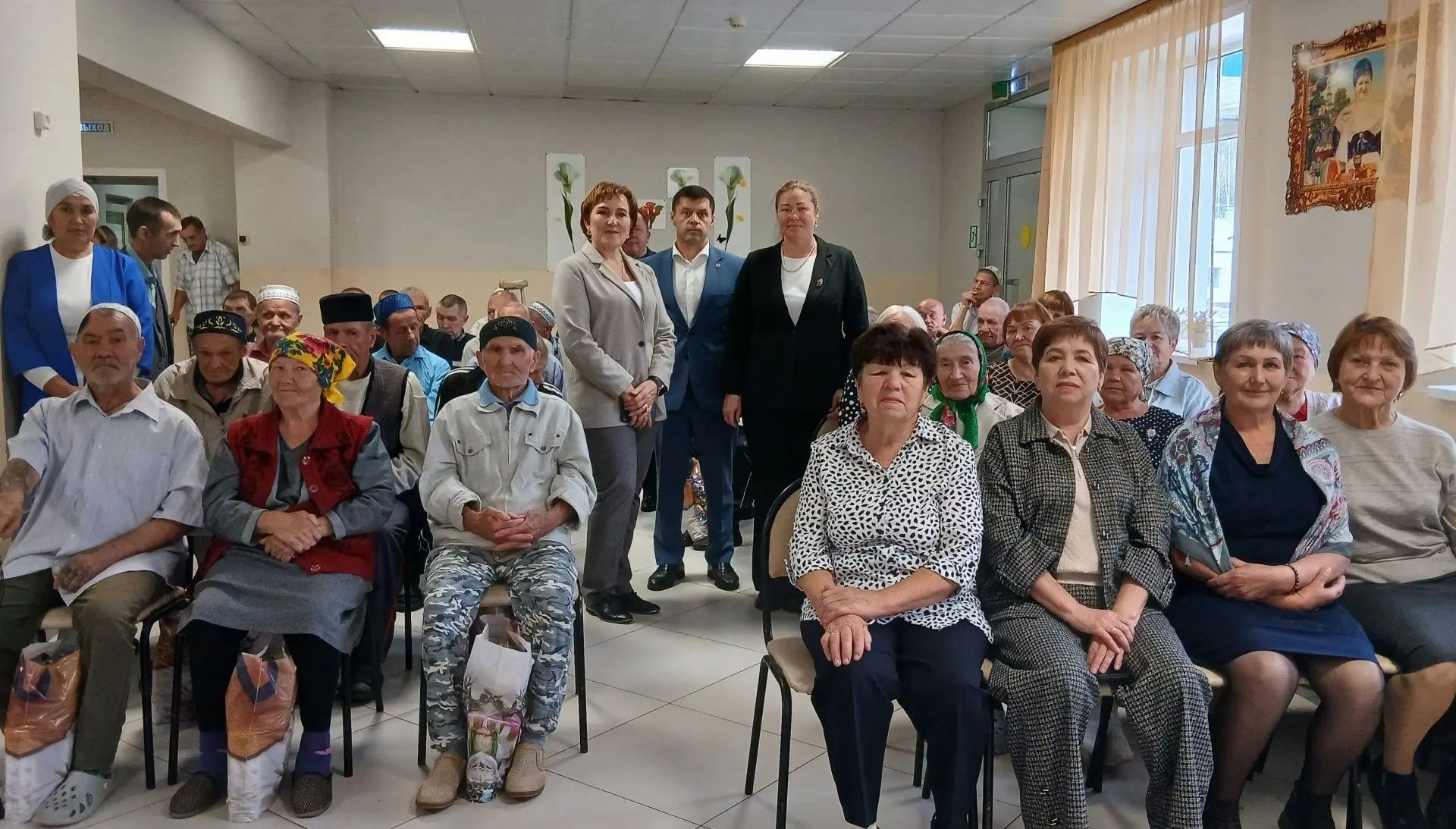 Ветераны социальной службы Аксубаева поблагодарили руководство Дома интерната за внимание
