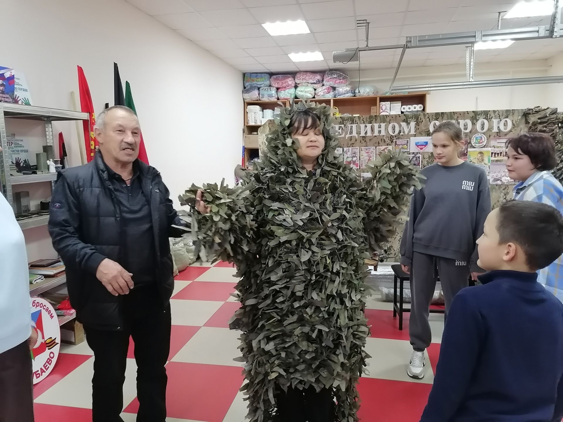 Батырлык һәм игелек дәресе: яшь аксубайлылар волонтерлар штабында булдылар