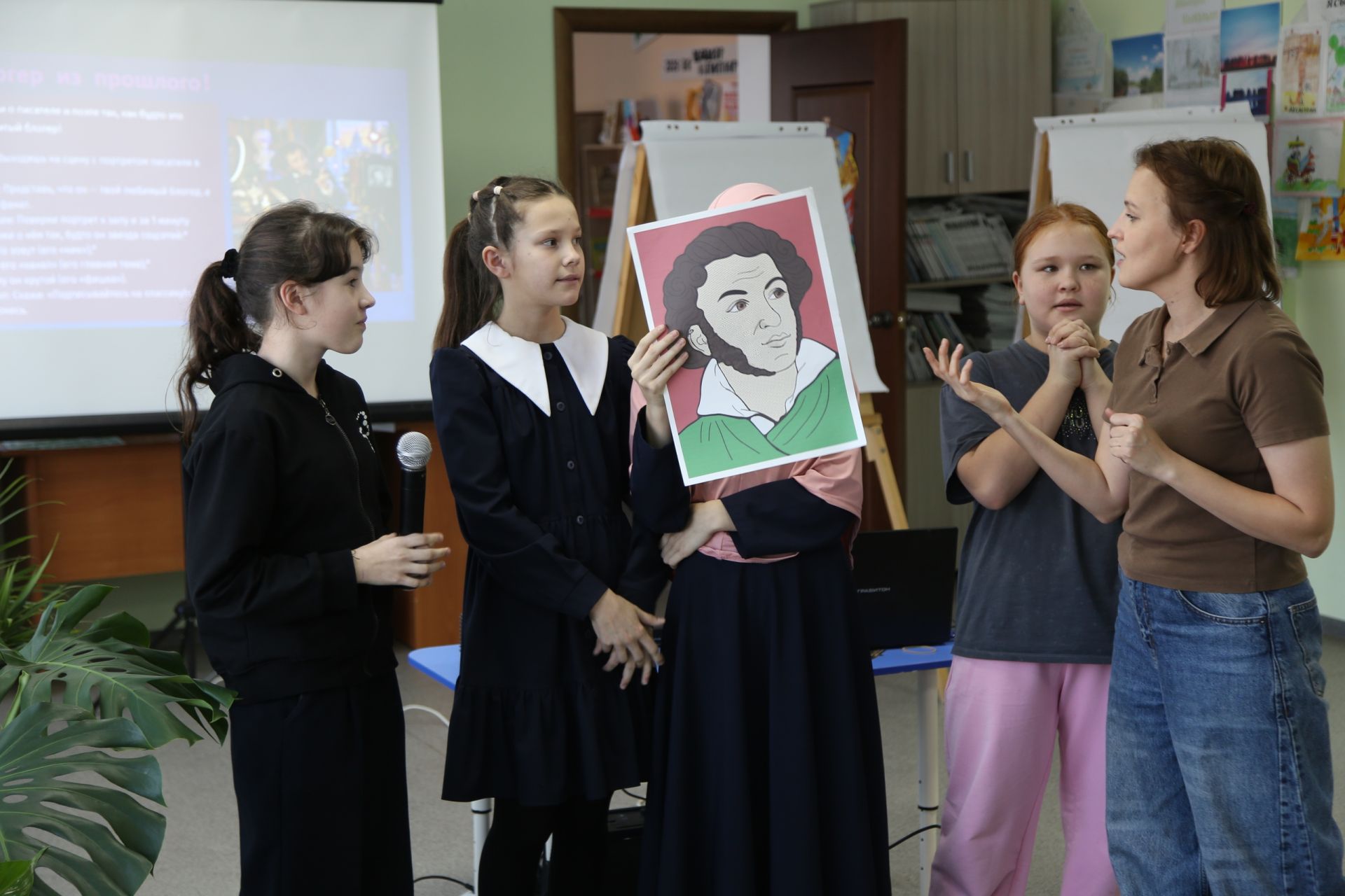 Әдәбият белемнәрен тикшерделәр: Иске Кыязлы китапханәсендә «Квиз-бук» уены үткәрелде