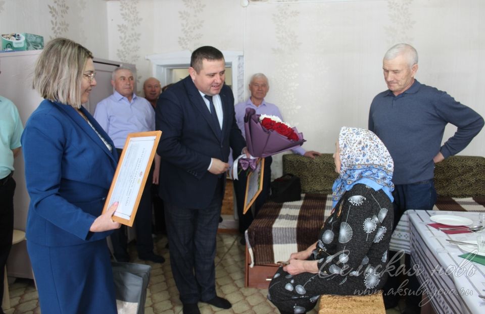 Аны биш улының гаиләсе кайгырта, алар барысы да үз авылларында яшәп калган