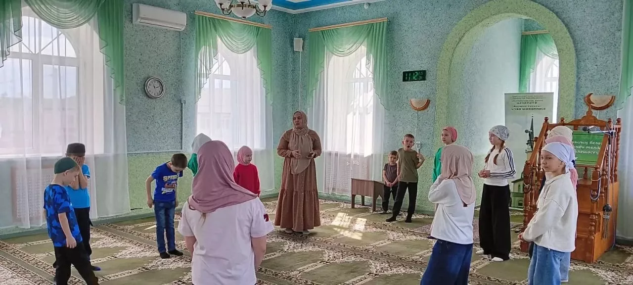 Аксубай мәчетендә балалар өчен бәйрәм оештырылды